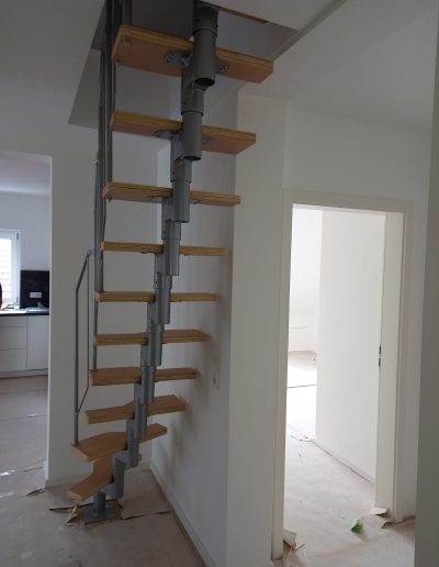 Treppe in einem Gebäude aufgebaut